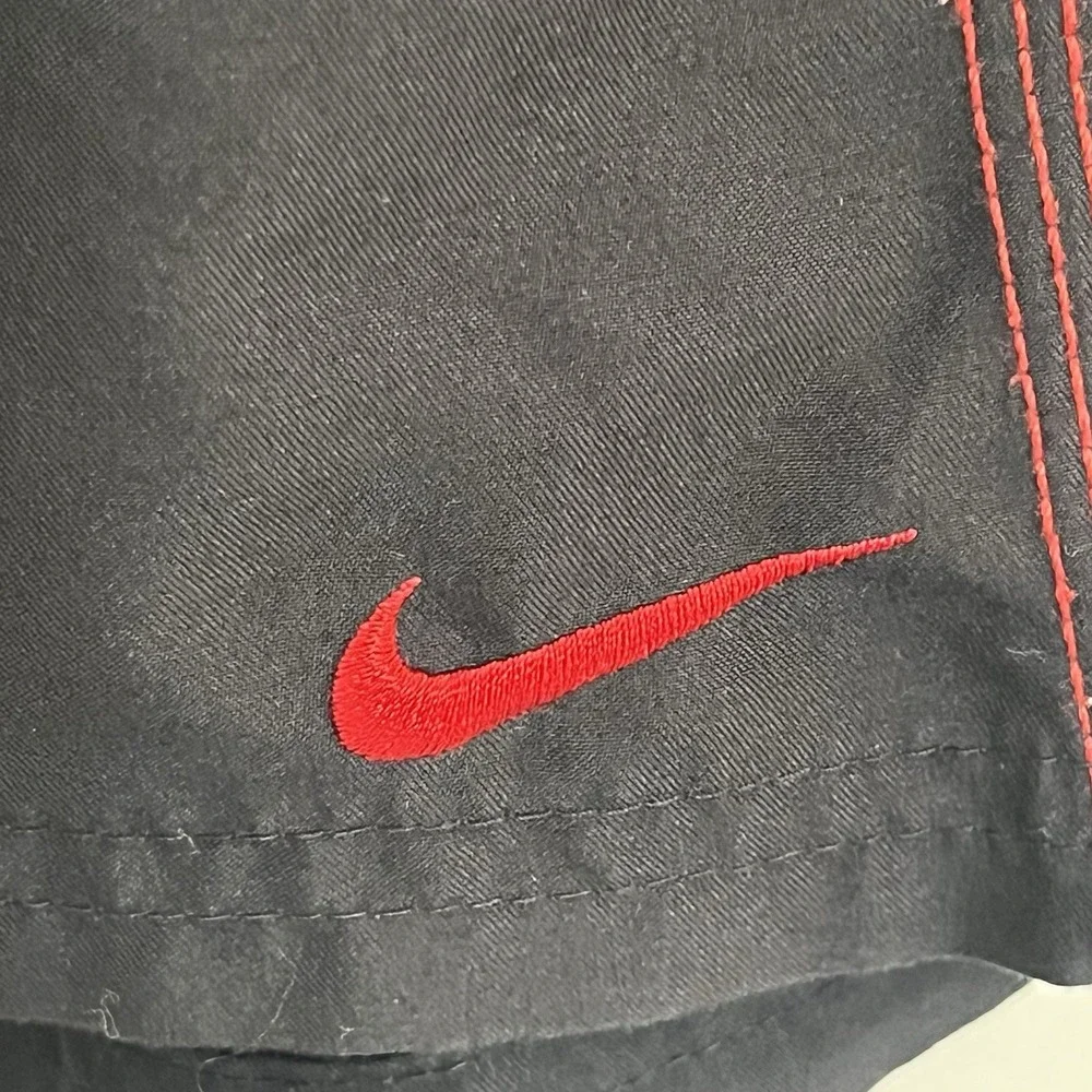 Nike Swim Trunks Mens XXL‎ Black Red Floral Side Panel Board Shorts Drawstring